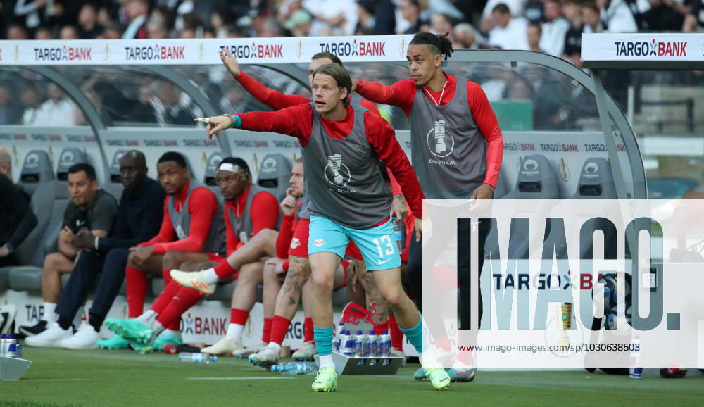 Torwart Örjan Nyland, Yussuf Poulsen Fußball Fussball Finale DFB Pokal 2023 Saison 2022 2023 03.06.2023 RasenBall Sport RB Leipzig RBL vs SG Eintracht Frankfurt SGE