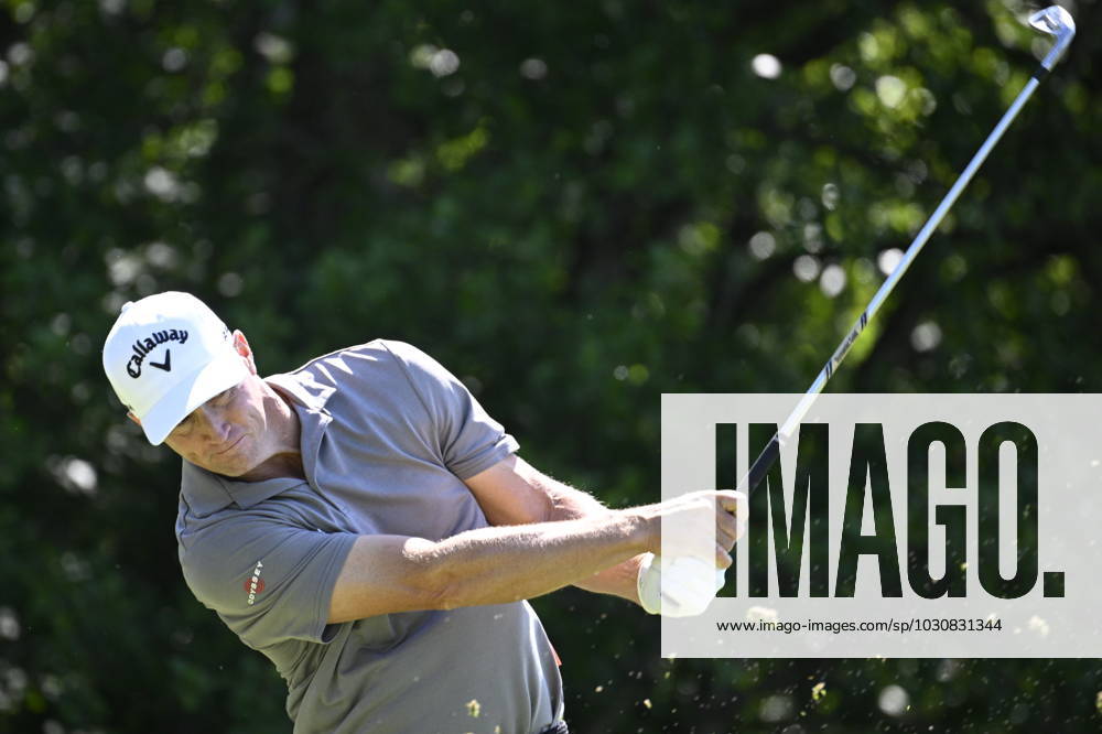 STOCKHOLM 20230611 Alex Norén med ett utslag pa sjunde halet under sista rundan i Europatourtävlingen Scandinavian Mixed pa Ullna golfbana. STOCKHOLM SVERIGE