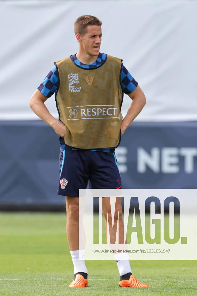Training of the Croatian national football team Mario Pasalic of Croatia at the training of the Croatian national football team on the field of Feyenoord s football academy in Rotterdam, Netherlands on June 17, 2023. LukaxStanzl PIXSELL