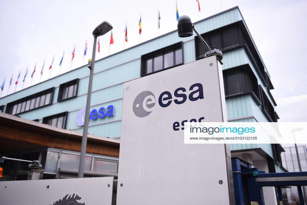 ESA Pressekonferenz, Astronaut Dr. Matthias Maurer. 02.02.2017 Darmstadt x1x ESA, Europäisches Raumfahrtkontrollzentrum - Pressekonferenz, Vorstellung des ESA-Astronauten Dr. Matthias Maurer. Im Bild (l-r): Aussenansicht, Gebäude Frankfurt Frankfurt Hessen Germany