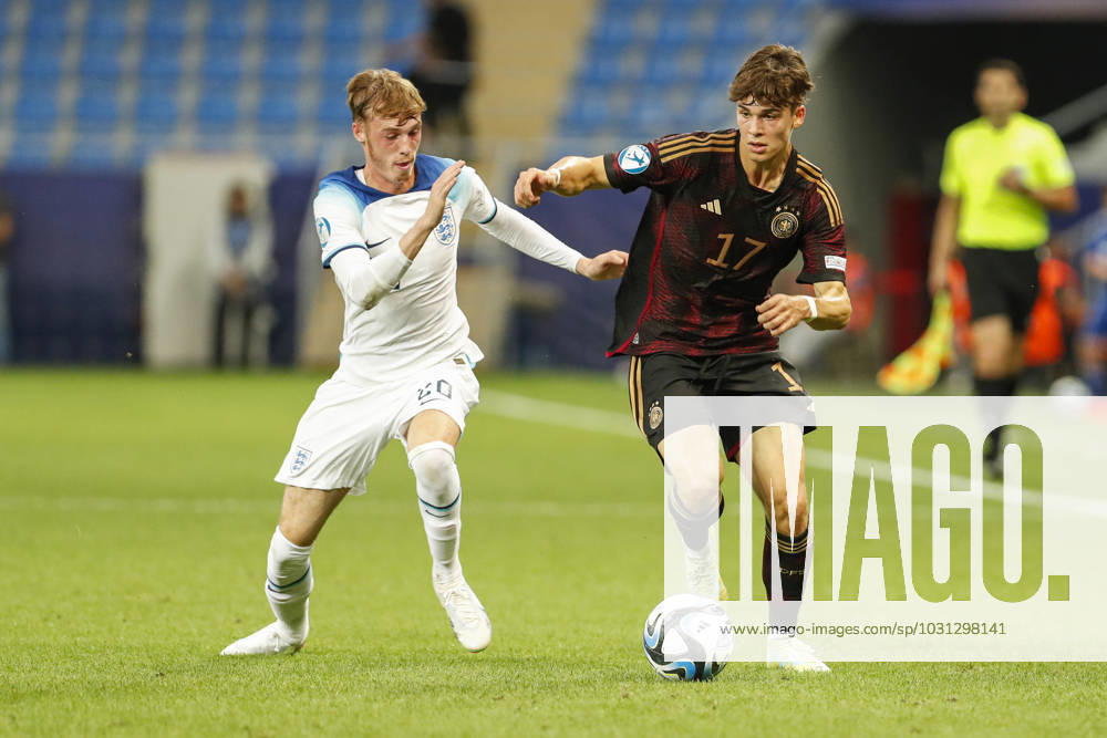 UEFA U21, U 21 EM, Deutschland - England, 3. Gruppenspiel, 28.06.2023, Batumi Cole PALMER ( 20, England), Noah WEISSHAUPT ( 17, Deutschland, SC Freiburg), UEFA U21-Fussball-Europameisterschaft in Rumaenien und Georgien, Deutschland - England, 3. Gruppenspiel, 28.06.2023, Batumi