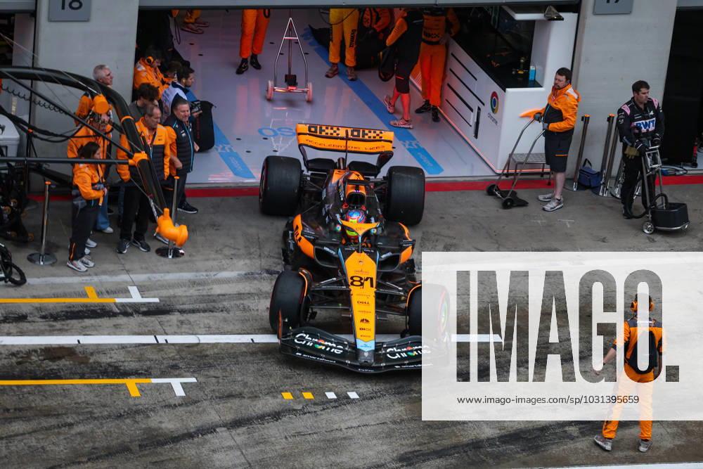 81 PIASTRI Oscar (aus), McLaren F1 Team MCL60, action pitlane during the 2023 Formula 1 Rolex Grosser Preis von Osterreich, 2023 Austrian Grand Prix, 9th round of the 2023 Formula One World Championship, WM, Weltmeisterschaft from June 30 to July 2, 2023 on the Red Bull Ring, in Spielberg, Austria