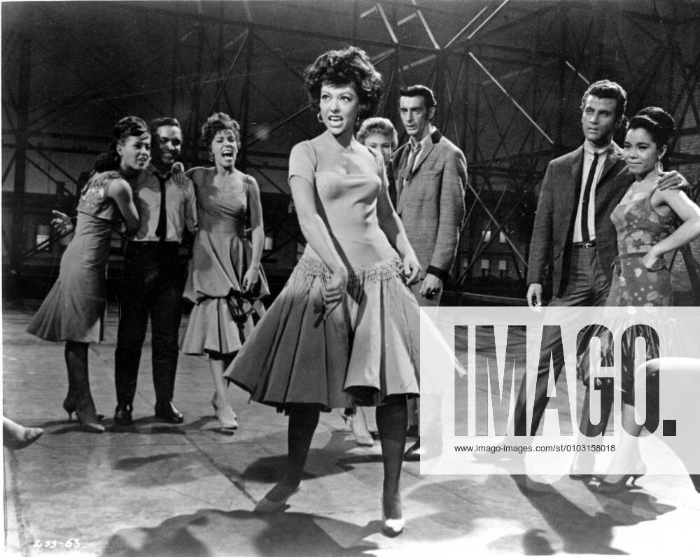 OSCARS: Beste Nebendarstellerin, Preisträgerinnen 1961-1970 WEST SIDE STORY RITA MORENO Date: 1961. Strictly editorial use only in conjunction with the promotion of the film. Credit line mandatory. This image is copyright of the film company and is supplied under the terms of issue as film still. No commercial or book cover use permitted without prior consent from the film company. Mandatory credit line: Image courtesy Ronald Grant Archive Mary Evans