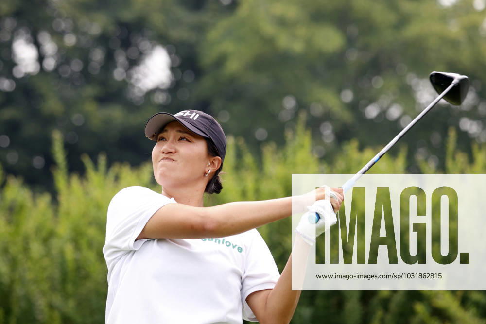 SYLVANIA, OH - JULY 15: LPGA, Golf Damen golfer Annie Park plays her tee shot on the 4th hole during the final round of the Dana Open on July 16, 2023, at Highland Meadows Golf Club in Sylvania, Ohio. (Photo by Brian Spurlock Icon Sportswire) GOLF: JUL 15 LPGA Dana Open Icon230716021