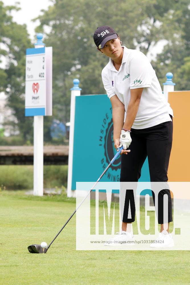 SYLVANIA, OH - JULY 15: LPGA, Golf Damen golfer Annie Park plays her tee shot on the 3rd hole during the final round of the Dana Open on July 16, 2023, at Highland Meadows Golf Club in Sylvania, Ohio. (Photo by Brian Spurlock Icon Sportswire) GOLF: JUL 15 LPGA Dana Open Icon230716030