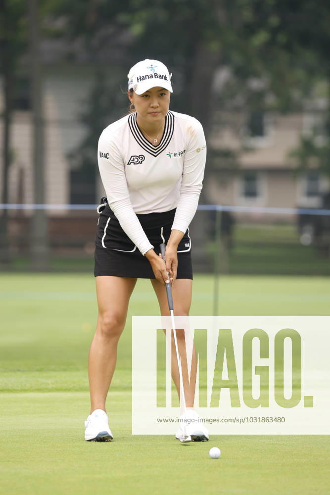 SYLVANIA, OH - JULY 15: LPGA, Golf Damen golfer Minjee Lee putts on the 3rd hole during the final round of the Dana Open on July 16, 2023, at Highland Meadows Golf Club in Sylvania, Ohio. (Photo by Brian Spurlock Icon Sportswire) GOLF: JUL 15 LPGA Dana Open Icon230716032