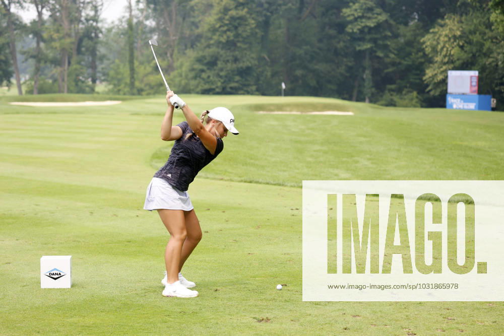 SYLVANIA, OH - JULY 15: Fifteen year old amateur golfer Mia Hammond plays her tee shot on the 14th hole during her final round of the Dana Open on July 16, 2023, at Highland Meadows Golf Club in Sylvania, Ohio. (Photo by Brian Spurlock Icon Sportswire) GOLF: JUL 15 LPGA, Golf Damen Dana Open Icon230716050