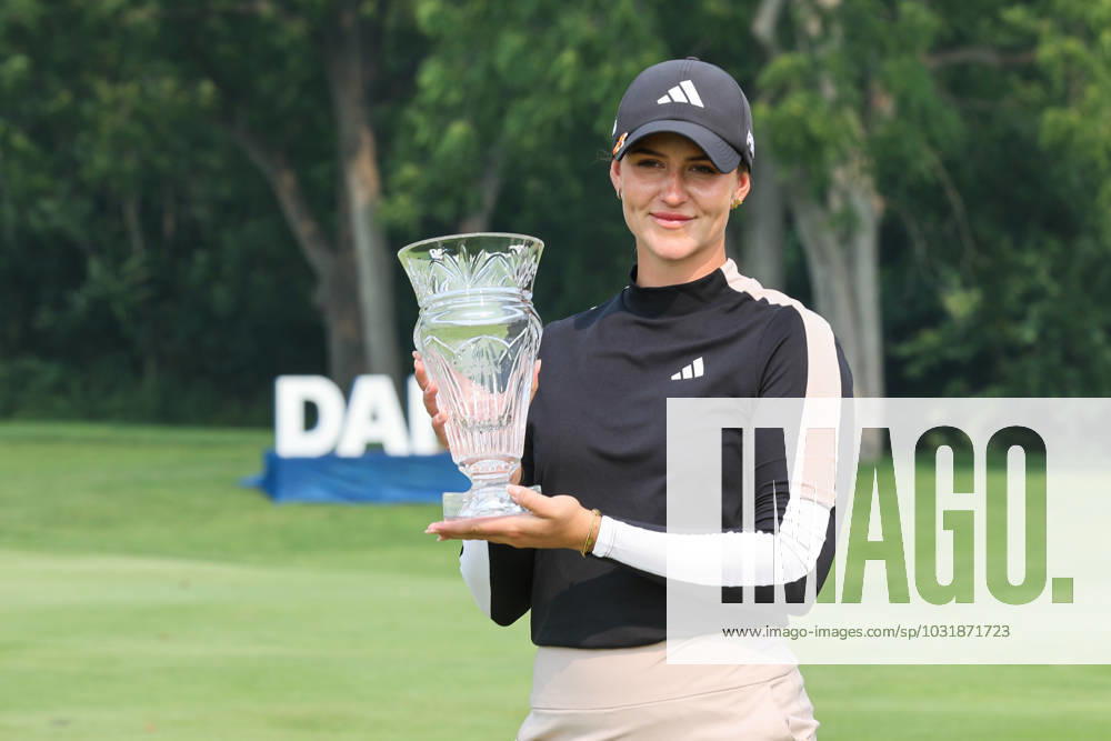 SYLVANIA, OH - JULY 16: Linn Grant, of Sweden, posses for photographs holding the winners trophy during the awards ceremony following the final round of the LPGA, Golf Damen Dana Open on July 16, 2023 at Highland Meadows Golf Club in Sylvania, Ohio. (Photo by Scott W. Grau Icon Sportswire) GOLF: JUL 16 LPGA Dana Open Icon23071633