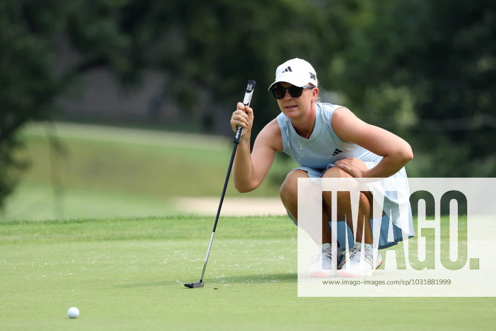 Dana Open Linnea Strom of Sweden lines up her putt on the first green during the final round of the Dana Open at Highland Meadows Golf Club in Sylvania, Ohio USA, on Sunday, July 16, 2023. Sylvania Ohio United States