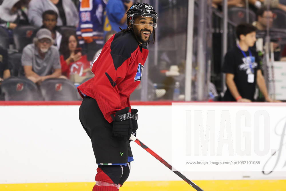 NEWARK, NJ - JULY 19: Matthew Petgrave (22) of Team Carbonneau skates with the puck during a 3Ice game on July 19, 2023, at Prudential Center in Newark, New Jersey. (Photo by Andrew Mordzynski Icon Sportswire) HOCKEY: JUL 19 3Ice Icon23071911410293