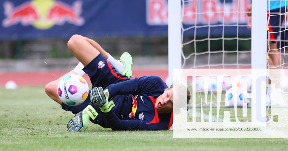 RB Leipzig - Italien Trainingslager Bruneck, 21.07.2023, Sportpark Reiperting Reischach, Fussball, RB Leipzig (GER Bundesliga) - Trainingslager in Südtirol Italien , Im Bild: Torwart Örjan Nyland ,
