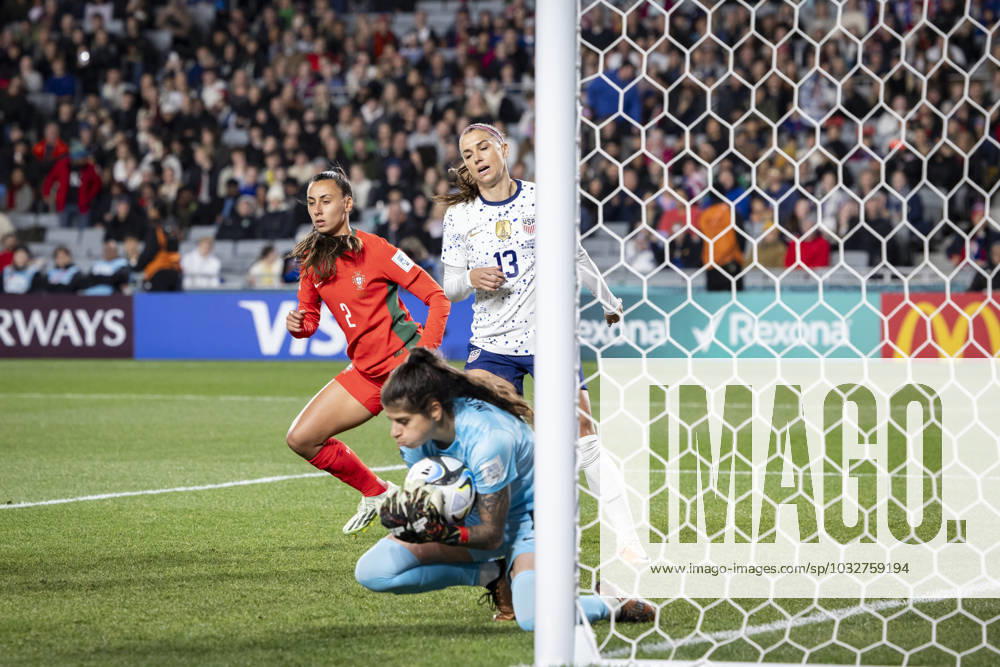 Portugal goalkeeper INES PEREIRA 1 blocks the shot on gaol by USA forward ALEX MORGAN 13 in the second half of the 2023 FIFA Womens World Cup Group E match against Portugal at the Eden Park Stadium in Auckland, New Zealand. USA 0:0 Portugal Auckland New Zealand - ZUMAb240 20230802_zsp_b240_038