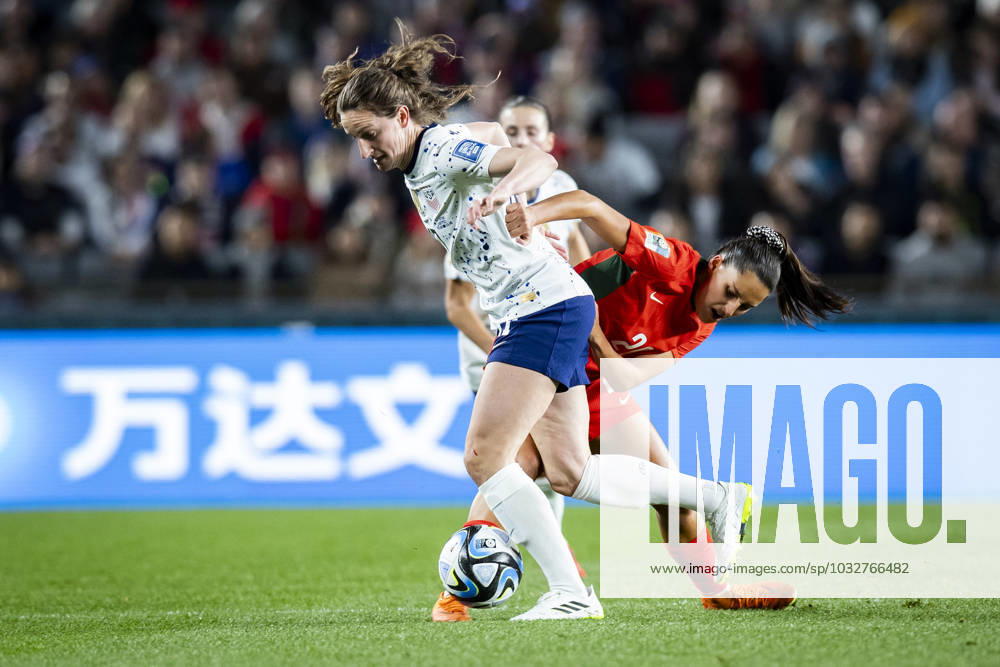 Portugal midfielder FRANCISCA NAZARETH 20 takes down USA midfielder SAVANNAH DEMELO 9 in the first half of the 2023 FIFA Womens World Cup Group E match at the Eden Park Stadium in Auckland, New Zealand. USA 0:0 Portugal Auckland New Zealand - ZUMAb240 20230802_zsp_b240_078
