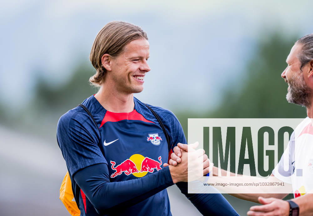Leipzigs Oerjan Nyland beim Oeffentlichen Training. Trainingslager von RB Leipzig 20. Juli 2023. Sportplatz ASV Reischach, Riscone (Suedtirol Italien). Trainingslager RB Leipzig - Oeffentliches Training