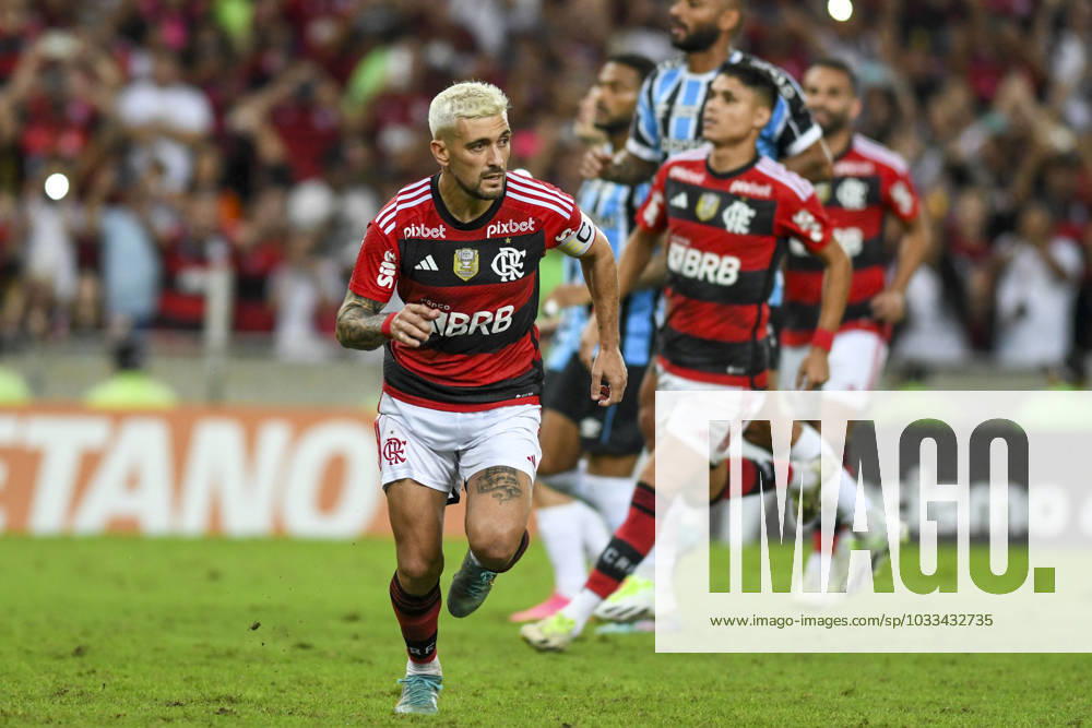 Flamengo x Grêmio RIO DE JANEIRO, RJ - 16.08.2023: FLAMENGO X GRÊMIO - De Arrascaeta celebrates a goal during Flamengo x Grêmio held at the Maracanã Stadium, for the second leg of the Copa do Brasil semi-final, this Wednesday night (16), in Rio de Janeiro, RJ. (Photo: Celso Pupo Fotoarena) x2419463x CelsoxPupo