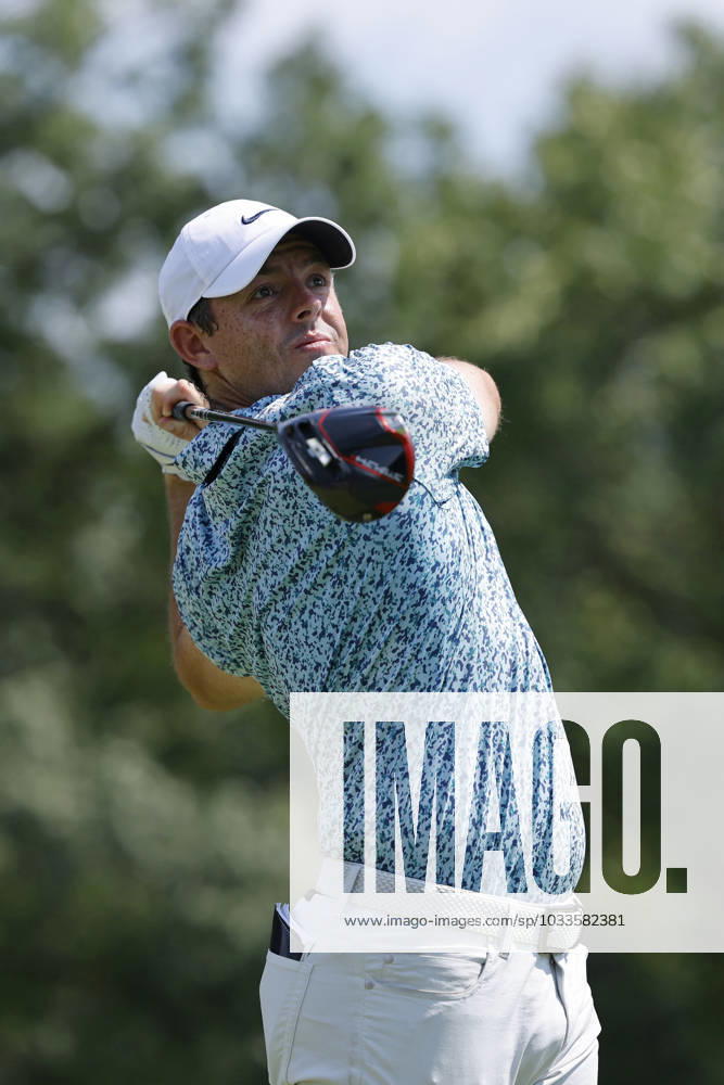 OLYMPIA FIELDS, IL - AUGUST 20: Rory McIlroy of Northern Ireland hits a drive at the 7th hole during the final round of the BMW Championship at Olympia Fields Country Club on August 18, 2023 in Olympia Fields, Illinois. (Photo by Joe Robbins Icon Sportswire) GOLF: AUG 20 PGA, Golf Herren - BMW Championship Icon5732308200614