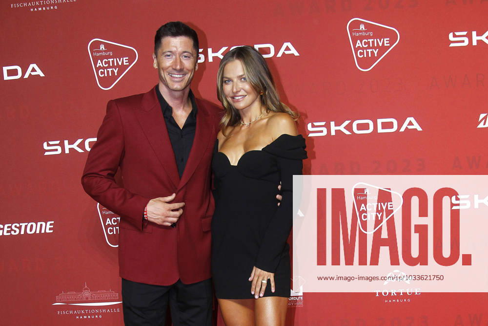 Robert Lewandowski und seine Ehefrau Anna bei der Verleihung vom Bild Award am 21.08.2023 in Hamburg Sport Bild Award 2023 Verleihung in Hamburg