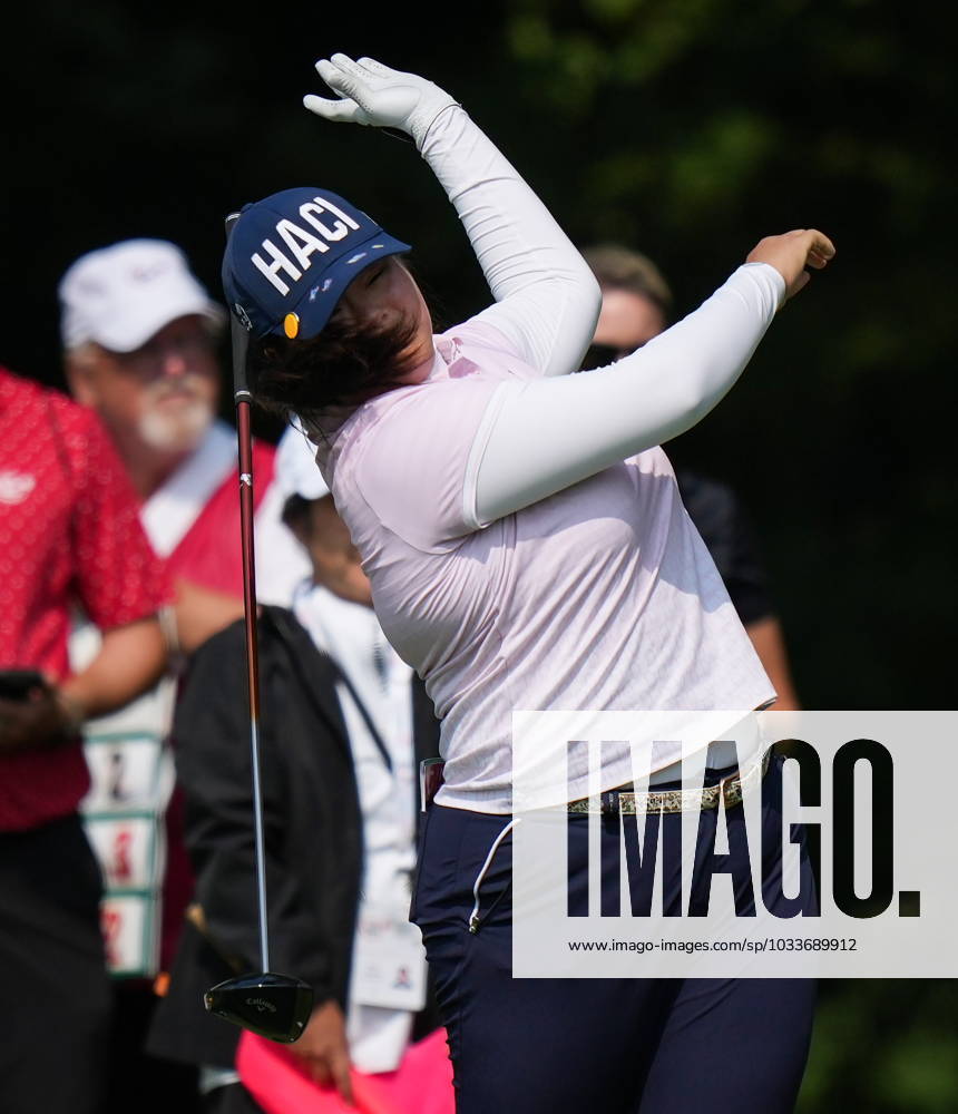 Angel Yin, of the U.S., drops her driver as she hits her tee shot on the seventh hole during the first round at the LPGA, Golf Damen CPKC Canadian Women s Open golf tournament, in Vancouver, on Thursday, August 24, 2023. Canada News - August 24, 2023 - ZUMAc35_ 20230824_zaf_c35_067