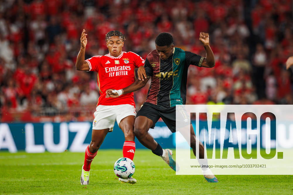 David Neres, Manuel Keliano during Liga Portugal 23 24 game between SL Benfica and CF Estrela Amadora at Estadio Da Luz, Lisbon, Portugal. (Maciej Rogowski) Lisbon Estadio Da Luz Portugal