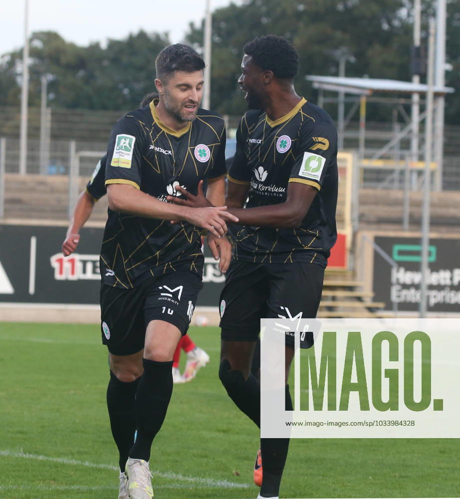 Regionallioga West, Saison 2023 - 2024, 6. Spieltag, 01.09.2023, Fortuna Düsseldorf U 23 - RW Oberhausen -- Moritz Stoppelkamp ( RWO ) nach seinem Tor zum 0:1, rechts Matona Ngyombo