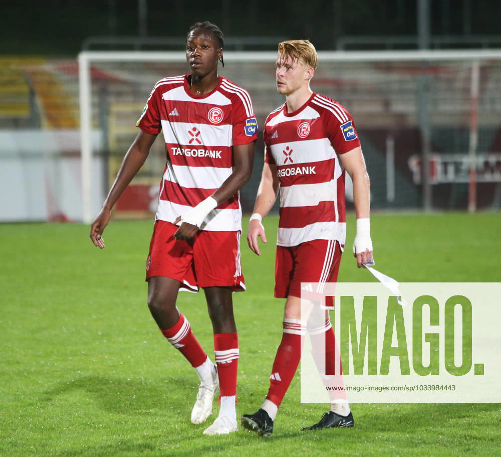Regionallioga West, Saison 2023 - 2024, 6. Spieltag, 01.09.2023, Fortuna Düsseldorf U 23 - RW Oberhausen -- Samuel Manu ( links ) und Tim Corsten ( beide Fortuna U 23 ) nach dem Spiel