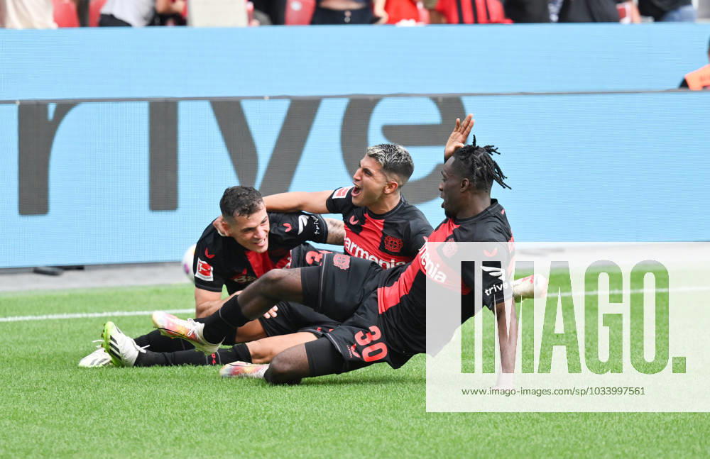 Jubel 2:1, v.li., Granit Xhaka (Bayer 04 Leverkusen), Exequiel Palacios (Bayer 04 Leverkusen), Jeremie Frimpong (Bayer 04 Leverkusen) 02.09.2023, Fussball GER, Saison 2023 2024, 1. Bundesliga, 3. Spieltag, Bayer 04 Leverkusen - SV Darmstadt 98 Leverkusen BayArena Nordrhein Westfalen Deutschland