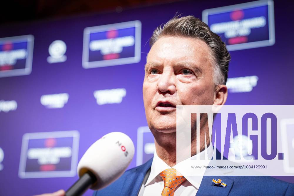 UTRECHT, 04-09-2023, De Fabrique . Eredivisie Awards 2023 , season 2022 - 2023 . Louis van Gaal with his Eredivisie Oeuvre Award Eredivisie Awards 2023 x22221795x