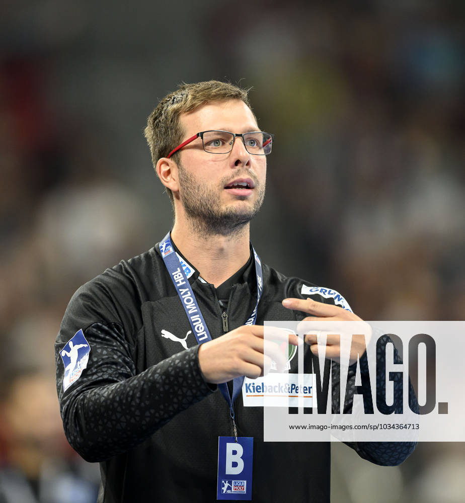 Trainer Jaron SIEWERT (B) Gestik, Geste, Handball 1. Bundesliga, 04.Spieltag, Bergischer HC (BHC) - Fuechse Berlin (B) 30:34, am 10.09.2023 in Duesseldorf Deutschland. o‚ÂÂ