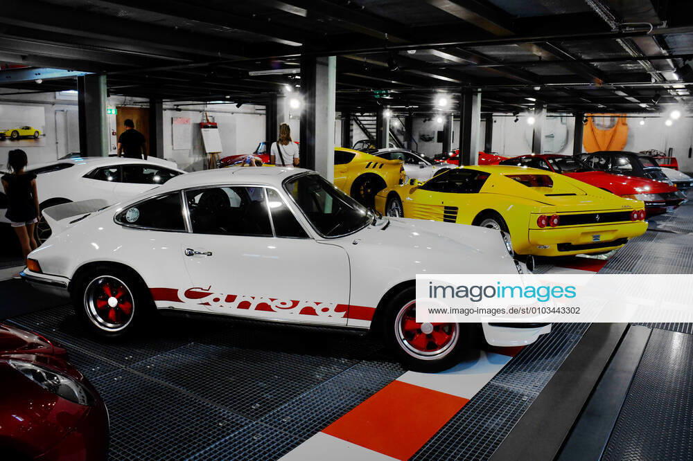 Schweiz, Romanshorn, 12.08.2020 Die autobau erlebniswelt ist ein aussergewoehnliches Automuseum in der Schweiz. Die einzigartige Sammlung des Schweizer Rennfahrers Fredy Lienhard fokussirt sich auf Sportwagen und zeigt rund 90 von weit mehr als 100 vorhandenen Fahrzeugen. Foto: ein Porsche Carrera Das Automuseum autobau erlebniswelt in der Schweiz