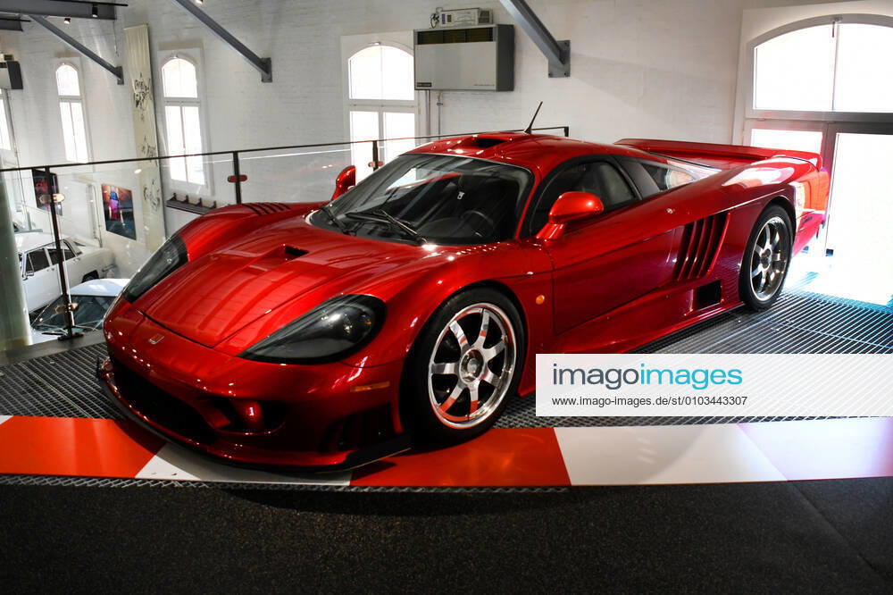 Schweiz, Romanshorn, 12.08.2020 Die autobau erlebniswelt ist ein aussergewoehnliches Automuseum in der Schweiz. Die einzigartige Sammlung des Schweizer Rennfahrers Fredy Lienhard fokussirt sich auf Sportwagen und zeigt rund 90 von weit mehr als 100 vorhandenen Fahrzeugen. Foto: ein Saleen S7 Twin Turbo, Stueckzahl: 75, Leistung: 761 PS Das Automuseum autobau erlebniswelt in der Schweiz