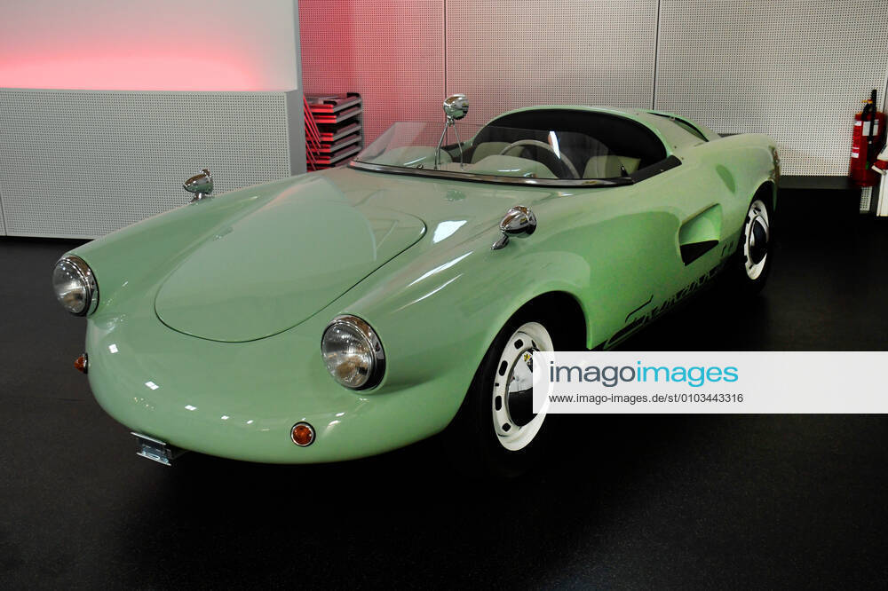 Schweiz, Romanshorn, 12.08.2020 Die autobau erlebniswelt ist ein aussergewoehnliches Automuseum in der Schweiz. Die einzigartige Sammlung des Schweizer Rennfahrers Fredy Lienhard fokussirt sich auf Sportwagen und zeigt rund 90 von weit mehr als 100 vorhandenen Fahrzeugen. Foto: ein Enzmann 506, Baujahr: 1956-68, ca. 100 Exemplare Das Automuseum autobau erlebniswelt in der Schweiz
