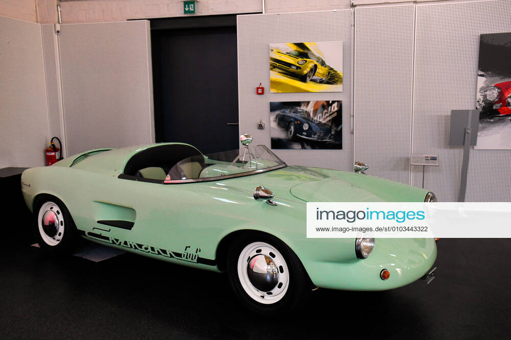 Schweiz, Romanshorn, 12.08.2020 Die autobau erlebniswelt ist ein aussergewoehnliches Automuseum in der Schweiz. Die einzigartige Sammlung des Schweizer Rennfahrers Fredy Lienhard fokussirt sich auf Sportwagen und zeigt rund 90 von weit mehr als 100 vorhandenen Fahrzeugen. Foto: ein Enzmann 506, Baujahr: 1956-68, ca. 100 Exemplare Das Automuseum autobau erlebniswelt in der Schweiz