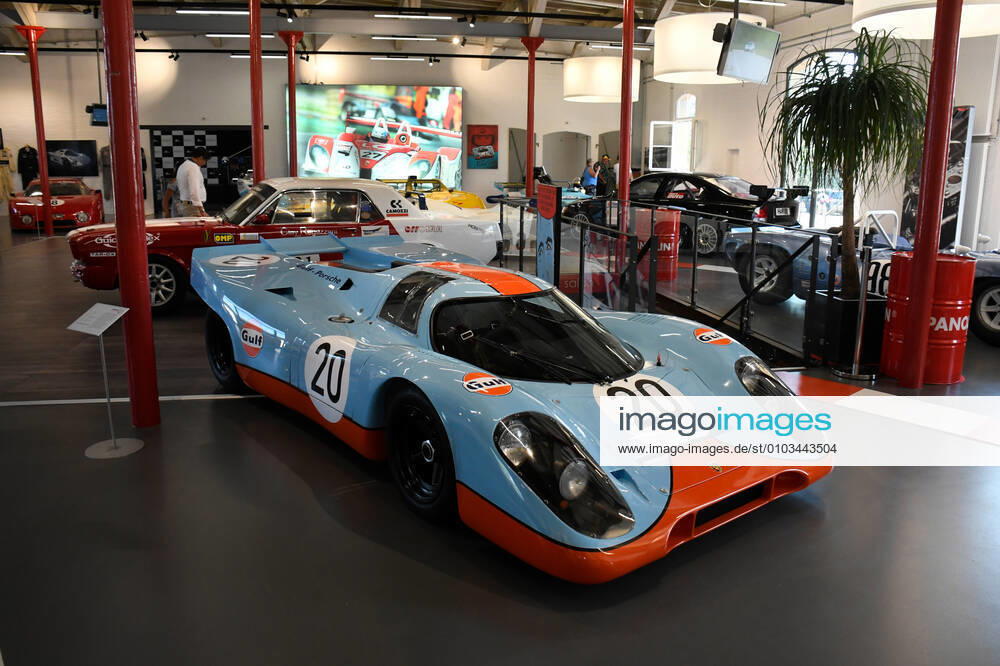 Schweiz, Romanshorn, 12.08.2020 Die autobau erlebniswelt ist ein aussergewöhnliches Automuseum in der Schweiz. Die einzigartige Sammlung des Schweizer Rennfahrers Fredy Lienhard fokussirt sich auf Sportwagen und zeigt rund 90 von weit mehr als 100 vorhandenen Fahrzeugen. Foto: ein Replikat des Porsche 917 K, gebaut von Anthony Keiller. Bekannt durch den Film mit Steve McQueen die 24H von Le Mans Das Automuseum autobau erlebniswelt in der Schweiz