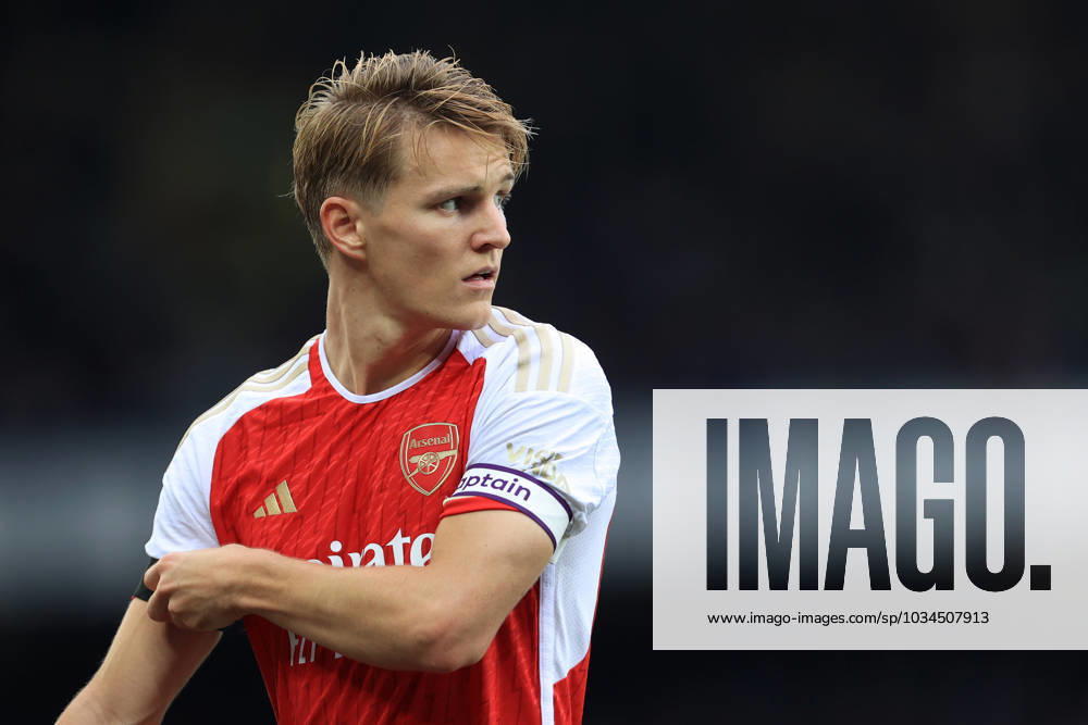 Football - Premier League - Everton v Arsenal 17th September 2023 - Premier League - Everton v Arsenal - Martin Odegaard of Arsenal shows off his captain s armband - Photo: Simon Stacpoole Offside. Liverpool UK
