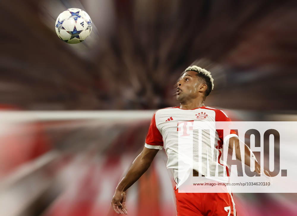 CL., Champions League, FC Bayern Muenchen vs Manchester United, ManU Allianz Arena Muenchen, Fussball, im Bild: Serge Gnabry (FC Bayern Muenchen)