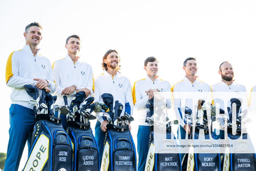 Justin Rose, Ludvig Aberg, Tommy Fleetwood, Matt Fitzpatrick, Rory McIlroy and Tyrrel Hatton of Team Europe pose for a team photo with team mates ahead of a training session during day -3 of the Ryder Cup on September 26, 2023 in Rome. Photo: Mathias Bergeld BILDBYRAN kod MB MB0731 golf ryder cup träning practice training day -3 bbeng