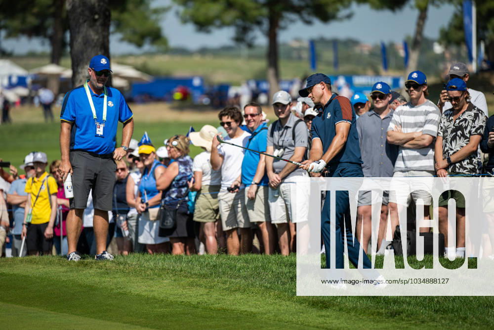 Peter Hanson and Ludvig Aberg of Team Europe at a training session during day -1 of the Ryder Cup on September 28, 2023 in Rome. Photo: Mathias Bergeld BILDBYRAN kod MB MB0734 golf ryder cup träning practice training day -1 bbeng