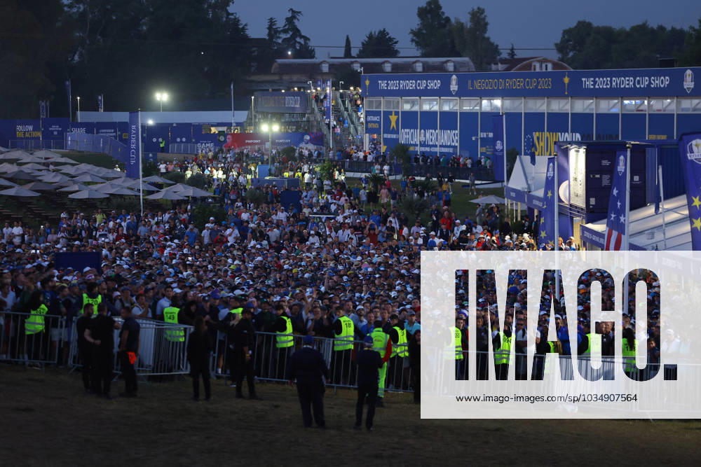Golf match - Ryder Cup 2023 Rome, Italy 29.09.2023: thousands of spectators attend the first day of Foursomes Session at RYDER CUP 2023 at Marco Simone Golf & Country Club di Guidonia Montecelio, Roma Rome Italy