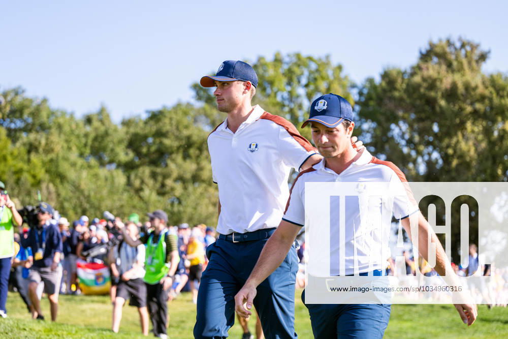 Ludvig Aberg and Viktor Hovland of Team Europe in a foursome match during day 2 of the Ryder Cup on September 30, 2023 in Rome. Photo: Mathias Bergeld BILDBYRAN kod MB MB0737 golf ryder cup day 2 bbeng foursome