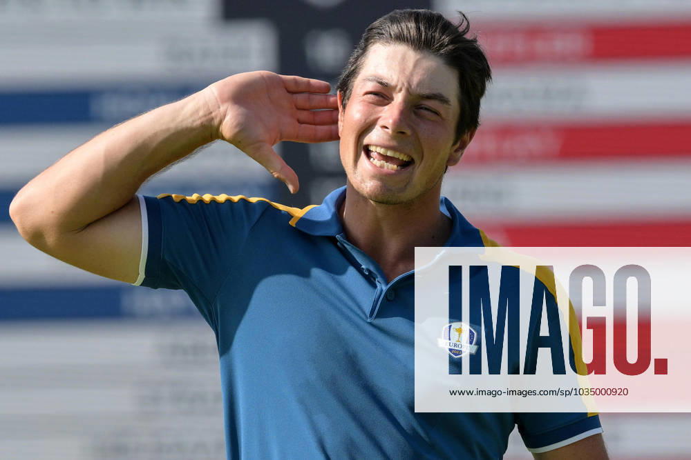 Europe teams golfer Norwegian Viktor Hovland celebrates during the Single matches on the last day of the 2023 Ryder Cup golf tournament at Marco Simone Golf Club in Guidonia, near Rome, Italy, 1st October 2023. The 44th Ryder Cup matches between the US and Europe will be held in Italy from 29 September to 01 October 2023. ANSA ETTORE FERRARI 2023 Ryder Cup golf tournament - Single matches - ZUMAa110 20231001_zaf_a110_041