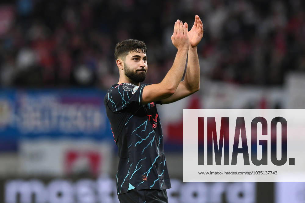 Fussball, Herren, Saison 2023 2024, UEFA Champions League (Gruppe G, 2. Spieltag), RB Leipzig - Manchester City, v. l. Josko Gvardiol (Manchester City) gestikuliert, gestures, 04.10. 2023,