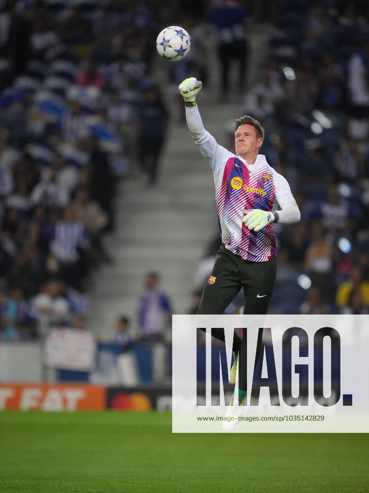 FC Porto x FC Barcelona, Barca - UEFA Champions League 23 24 Marc Ter Stegen do FC Barcelona durante partida entre FC Porto x FC Barcelona valida pela Uefa Champions League 23 24 no Estadio do Dragao, Porto , Portugal (Foto de Pedro Loureiro Avant Sports) Porto Estadio do Dragao Portugal