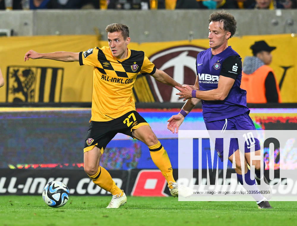V.l.: Niklas Hauptmann (Dresden) gegen Mirnes Pepic (Aue), 24.09.2023, Fussball, GER, Saison 2023 2024, 3. Liga, Dritte Liga, 7. Spieltag, Rudolf-Harbig-Stadion Dresden, SG Dynamo Dresden - FC Erzgebirge Aue, DFB AND DFL REGULATIONS PROHIBIT ANY USE OF PHOTOGRAPHS as IMAGE SEQUENCES and or QUASI-VIDEO,