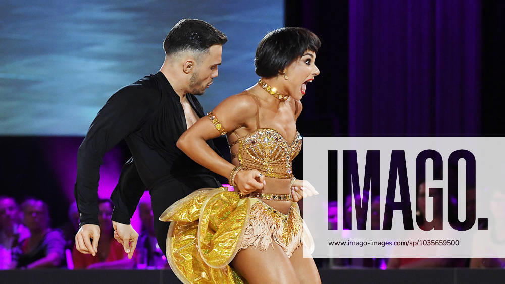 Tanz-Weltmeisterschaft Latein und Showdance Standard 2023 in Leipzig - WDSF PD World Championships (14.10.2023) Sergiu Maruster und Anastasia Stan (Republik Moldau Moldawien) bei der Tanz-EM Latein in Leipzig (14.10.2023). Maruster Stan gewinnen EM-Bronze. Leipzig Sachsen Deutschland Leipziger Messegelände - Neue Messe Leizig