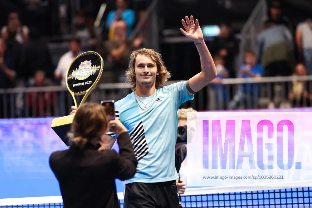 KW42 TENNIS - ATP, Tennis Herren Erste Bank Open, Red Bull BassLine VIENNA,AUSTRIA,20.OCT.23 - TENNIS - ATP, Erste Bank Open, preview, Red Bull BassLine. Image shows Alexander Zverev (GER) with the trophy. GEPAxpictures Rauthner