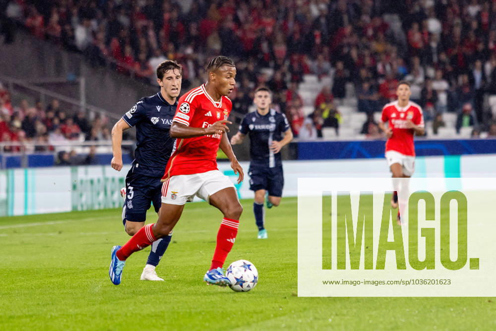 UEFA Champions League 2023 24: Benfica Vs Real Sociedad in Lisbon, Portugal - 24 Oct 2023 Aihen Munoz (L) of Real Sociedad and David Neres (R) of SL Benfica seen in action during the UEFA Champions League 2023 24 match between Benfica and Real Sociedad at Estádio do Lisboa e Benfica. Final score; Benfica 0:1 Real Sociedad. Lisbon Portugal