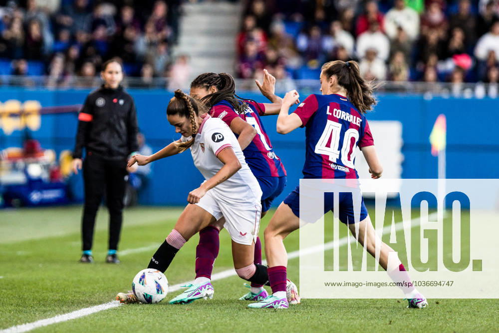 Diana Ribeiro Gomez of Sevilla FC in action against Lucia Corrales of FC Barcelona, Barca Femenino during the Spanish league, Liga F, football match played between Fc Barcelona and Sevilla FC at Johan Cruyff Stadium on November 05, 2023 in Barcelona, Spain. - ZUMAa181 20231105_zaa_a181_064