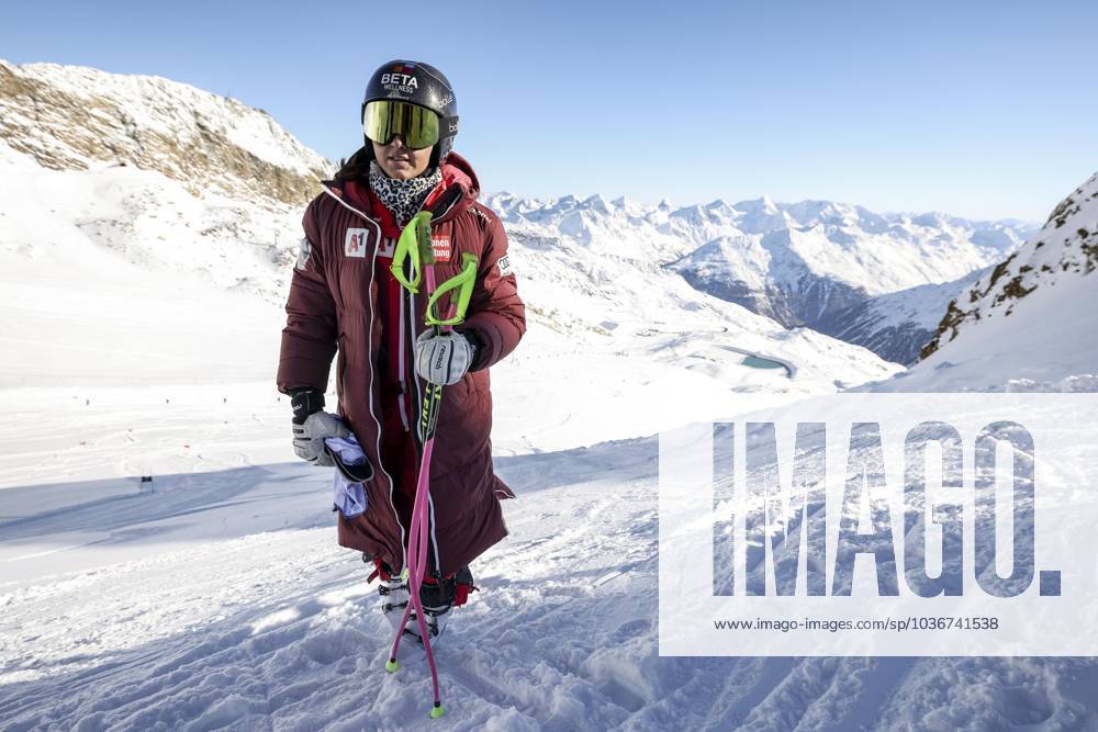 ALPINE SKIING - Ski Austria, training SOELDEN,AUSTRIA,08.NOV.23 - ALPINE SKIING - Ski Austria, downhill, training, ladies. Image shows Stephanie Venier (AUT). GEPAxpictures xPatrickxSteiner