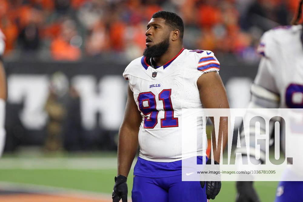 CINCINNATI, OH - NOVEMBER 05: Buffalo Bills defensive tackle Ed Oliver (91) exits the field during halftime in the game against the Buffalo Bills and the Cincinnati Bengals on November 5, 2023, at Paycor Stadium in Cincinnati, OH. (Photo by Ian Johnson Icon Sportswire) NFL, American Football Herren, USA NOV 05 Bills at Bengals Icon231105153