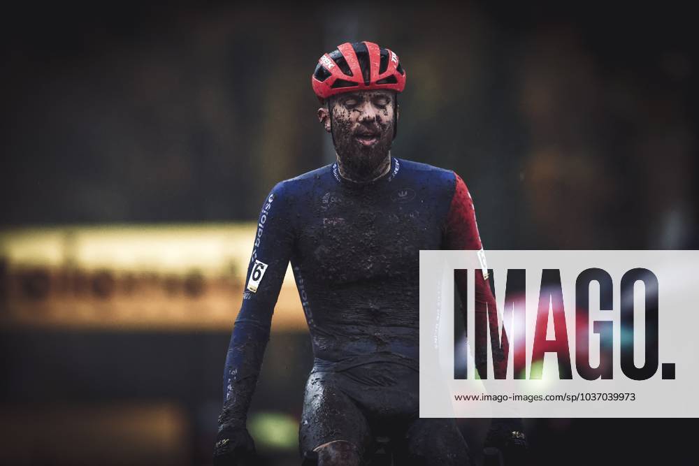 Dutch Joris Nieuwenhuis celebrates as he crosses the finish line to win the men s race of the Aardbeiencross cyclocross event, fourth stage (4 8) of the Superprestige cyclocross cycling competition, Saturday 18 November 2023, in Merksplas. DAVIDxPINTENS x80289077x